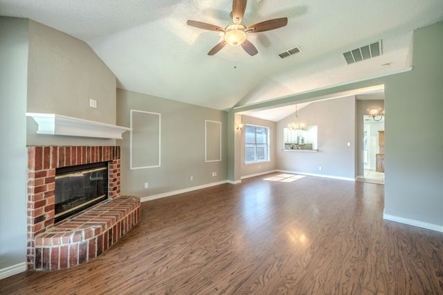 1813 Canyon Ridge Street, Fort Worth, TX 76131