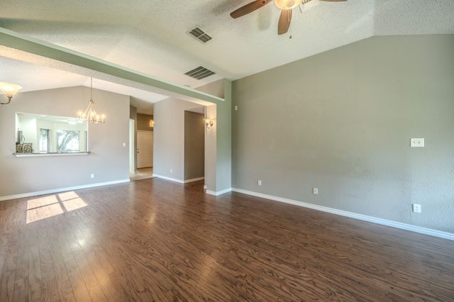 1813 Canyon Ridge Street, Fort Worth, TX 76131