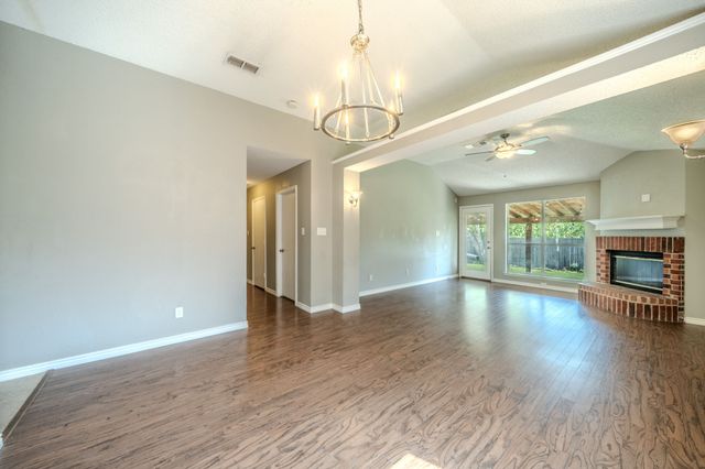 1813 Canyon Ridge Street, Fort Worth, TX 76131