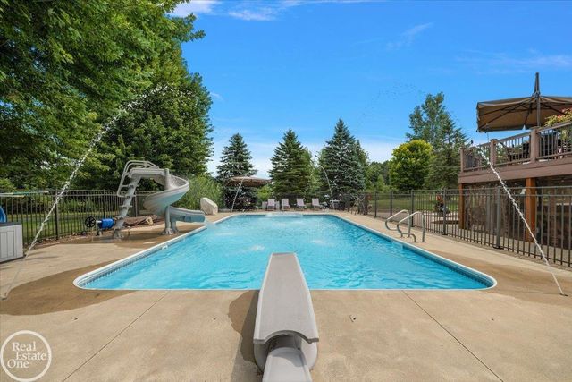 62682 Coralburst Drive, Washington Twp, MI 48094