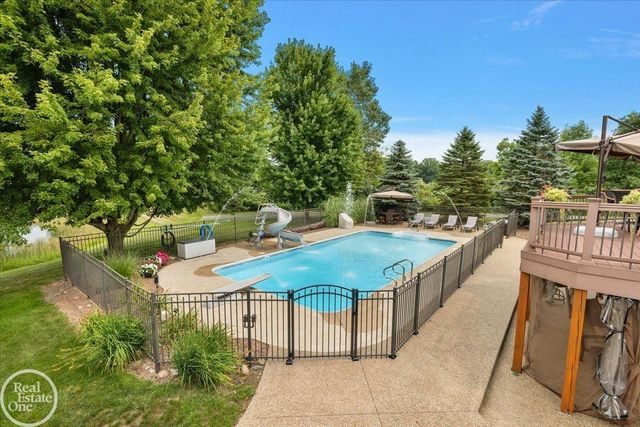 62682 Coralburst Drive, Washington Twp, MI 48094