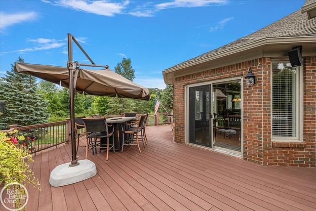 62682 Coralburst Drive, Washington Twp, MI 48094