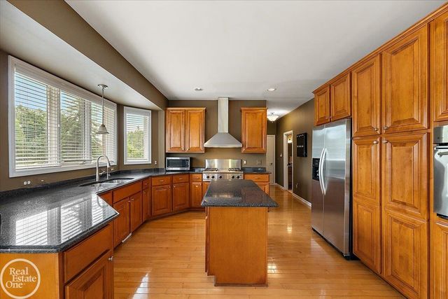 62682 Coralburst Drive, Washington Twp, MI 48094