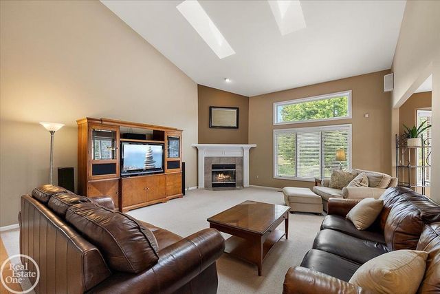 62682 Coralburst Drive, Washington Twp, MI 48094