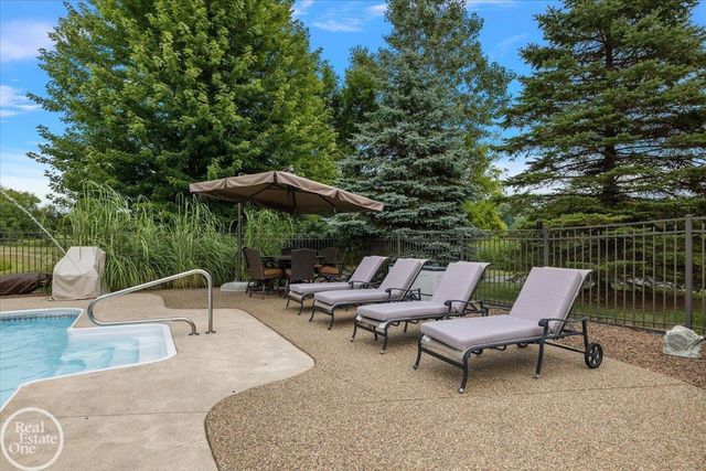 62682 Coralburst Drive, Washington Twp, MI 48094