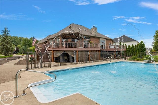 62682 Coralburst Drive, Washington Twp, MI 48094
