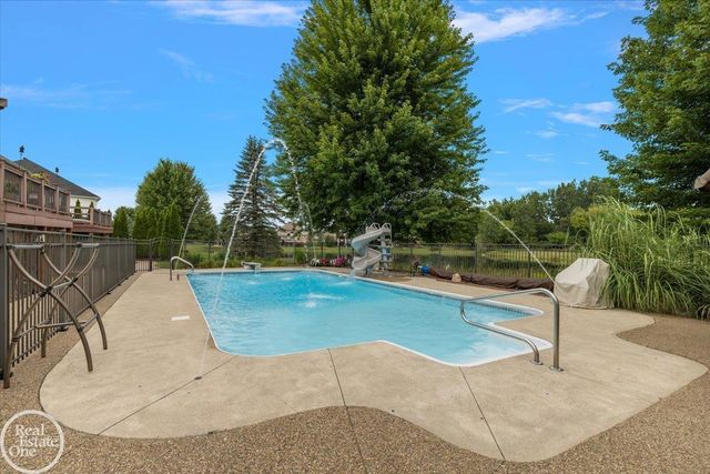 62682 Coralburst Drive, Washington Twp, MI 48094