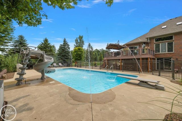 62682 Coralburst Drive, Washington Twp, MI 48094