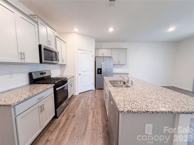 155 Scotsway Court, Troutman, NC 28166