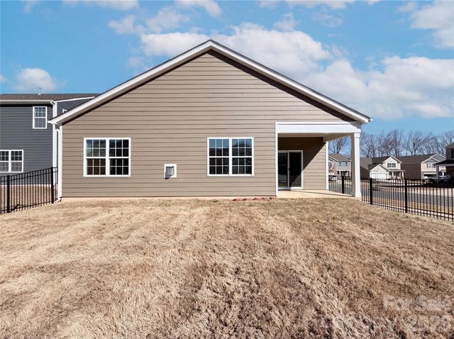 155 Scotsway Court, Troutman, NC 28166