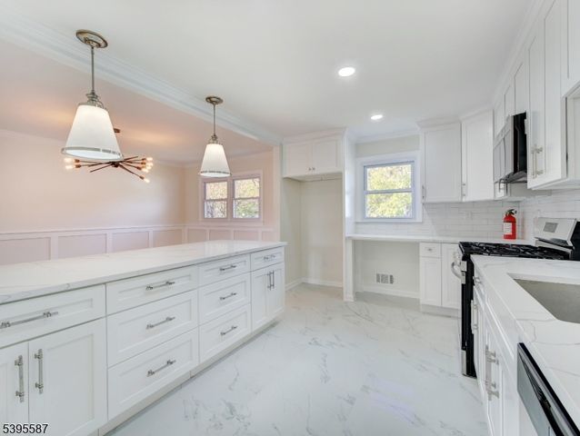 826 Amsterdam Ave, Roselle Boro, NJ 07203