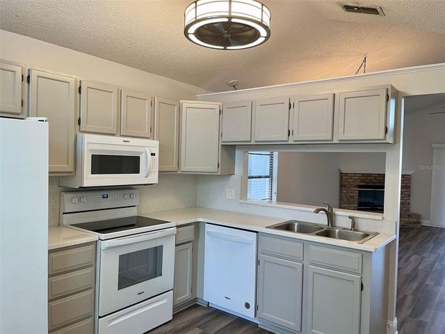 878 E CHARING CROSS CIRCLE, Lake Mary, FL 32746