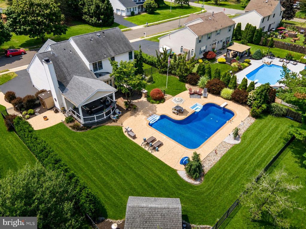 5 PENNFIELD RD, ROBBINSVILLE, NJ 08691 — photo 2