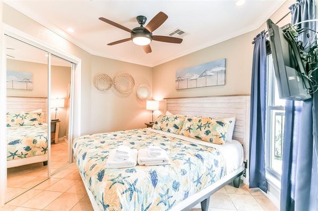 9520 Seawall Boulevard 252, Galveston, TX 77554