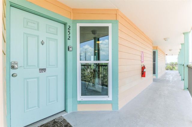 9520 Seawall Boulevard 252, Galveston, TX 77554