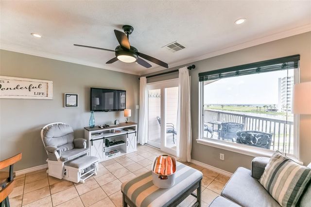 9520 Seawall Boulevard 252, Galveston, TX 77554