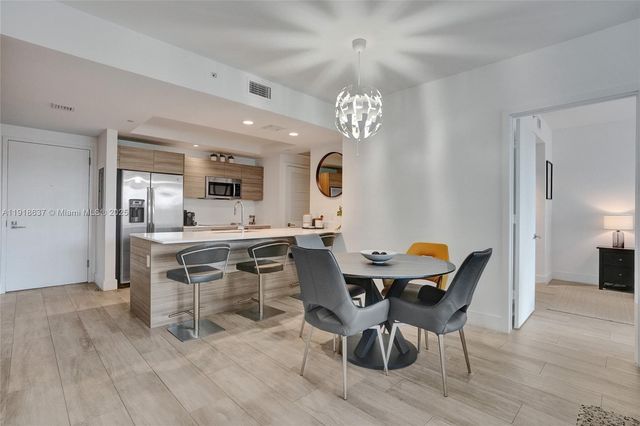 121 NE 34th St 902, Miami, FL 33137