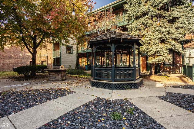 425 Massachusetts Avenue A, Indianapolis, IN 46204