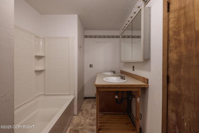 2501 W Trapline Drive, Wasilla, AK 99654