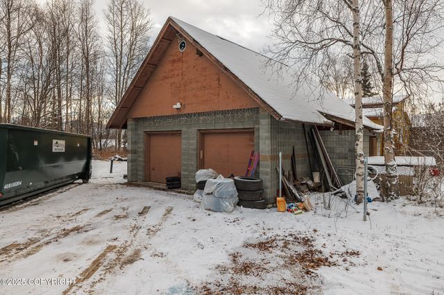 2501 W Trapline Drive, Wasilla, AK 99654