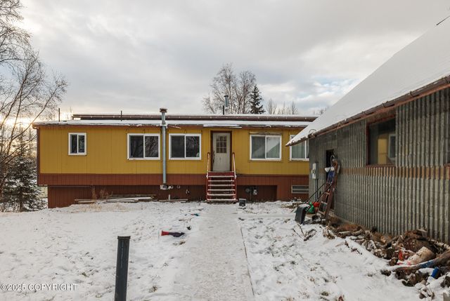 2501 W Trapline Drive, Wasilla, AK 99654
