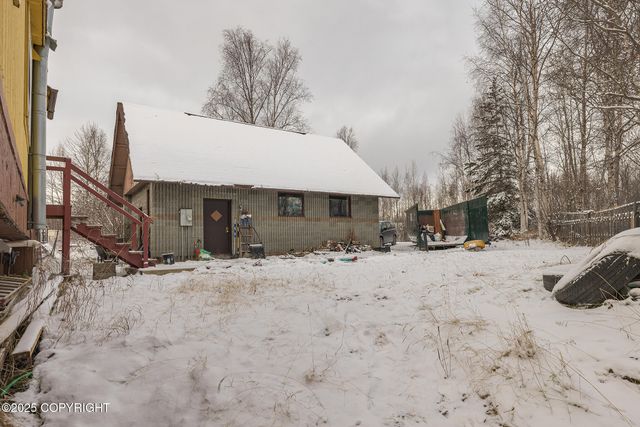 2501 W Trapline Drive, Wasilla, AK 99654