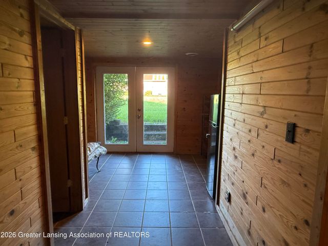 11433 S Francis Road, Dewitt, MI 48820