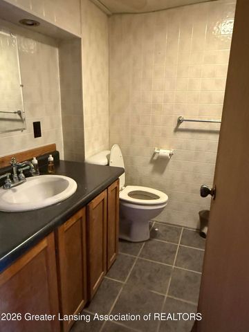 11433 S Francis Road, Dewitt, MI 48820