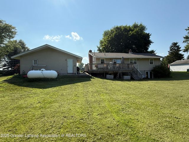 11433 S Francis Road, Dewitt, MI 48820