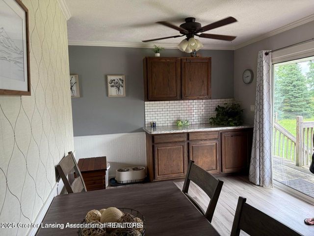11433 S Francis Road, Dewitt, MI 48820