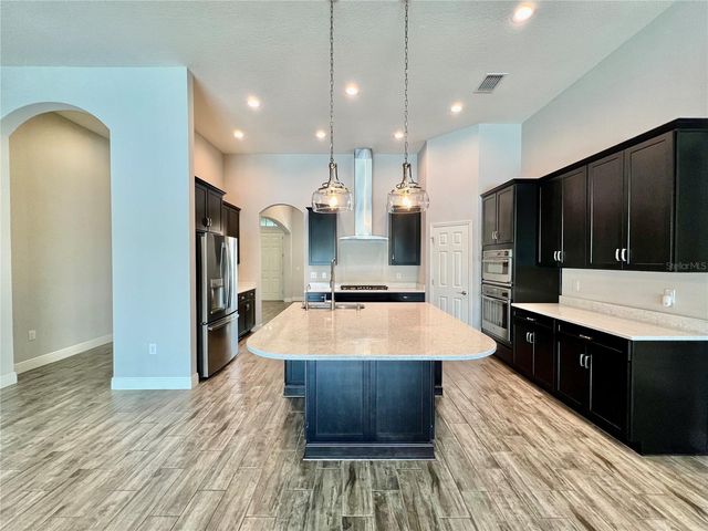19237 FALCON CREST BOULEVARD, Land O Lakes, FL 34638