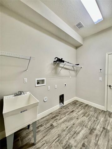 19237 FALCON CREST BOULEVARD, Land O Lakes, FL 34638