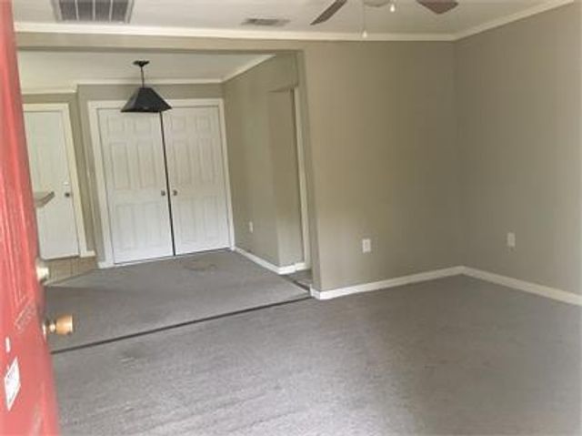 1100 Chihuahua ST, Lockhart, TX 78644
