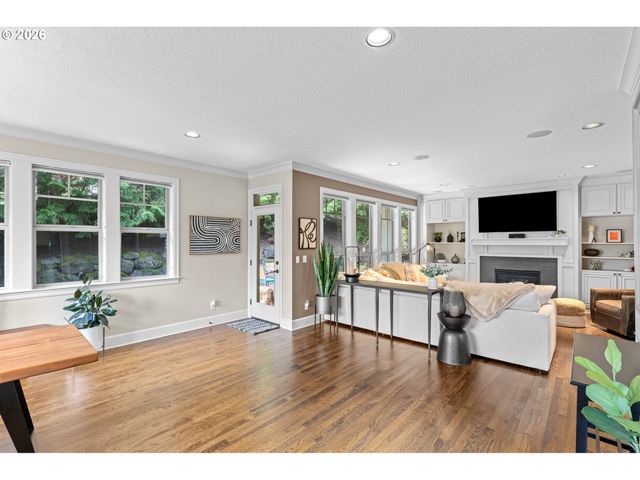 2105 Nw MILL POND Rd, Portland, OR 97229