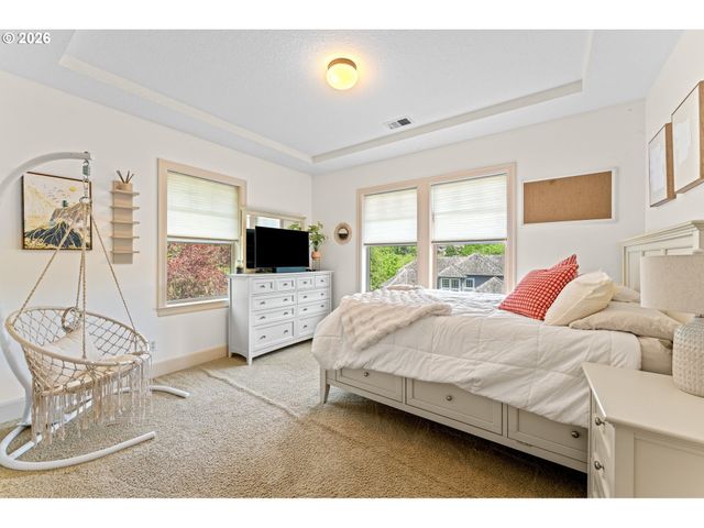 2105 Nw MILL POND Rd, Portland, OR 97229