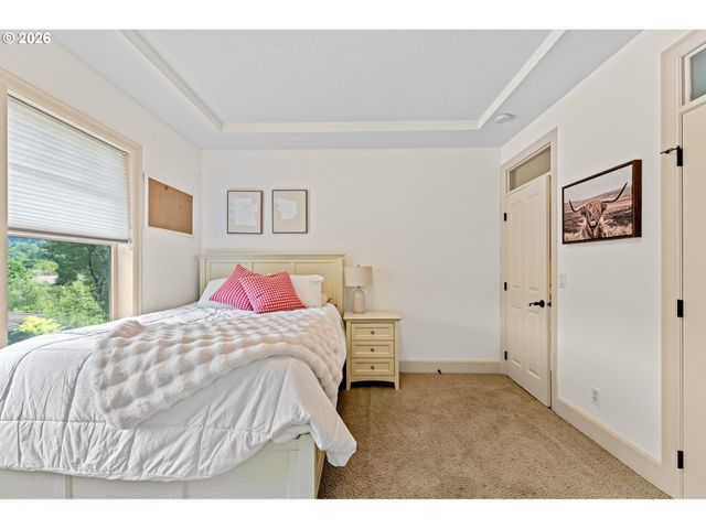 2105 Nw MILL POND Rd, Portland, OR 97229