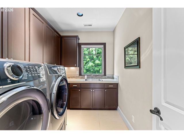 2105 Nw MILL POND Rd, Portland, OR 97229
