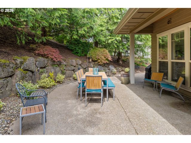 2105 Nw MILL POND Rd, Portland, OR 97229