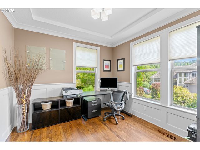 2105 Nw MILL POND Rd, Portland, OR 97229