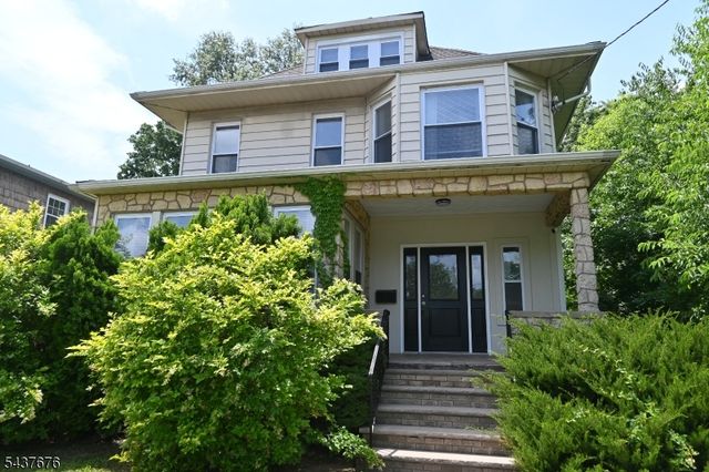 721 Summit St, Linden City, NJ 07036