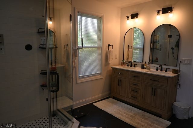 721 Summit St, Linden City, NJ 07036