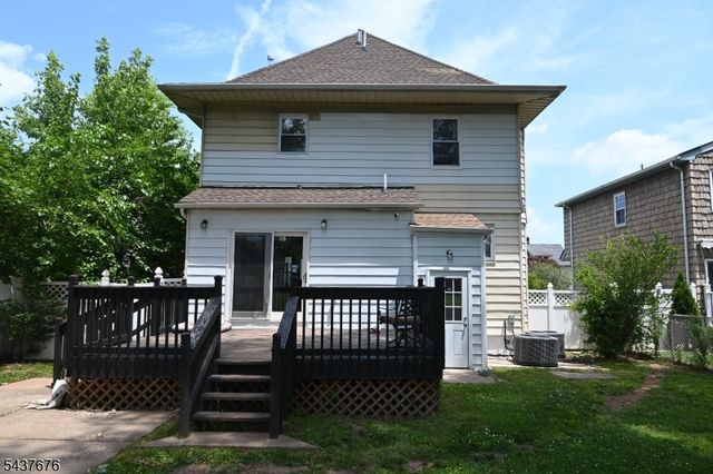 721 Summit St, Linden City, NJ 07036