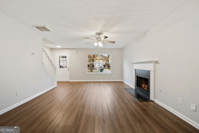 2951 Two Lake Circle, Atlanta, GA 30349