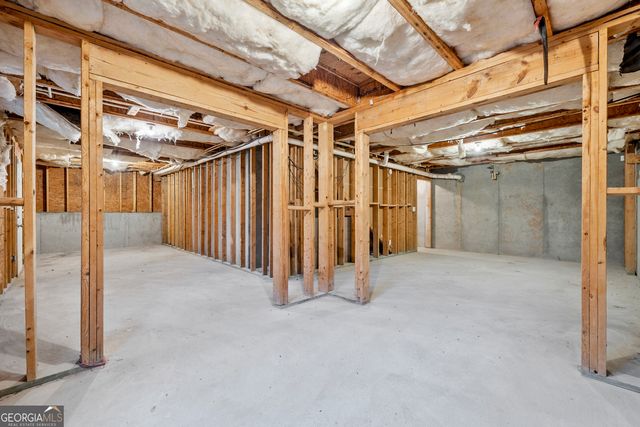 2951 Two Lake Circle, Atlanta, GA 30349