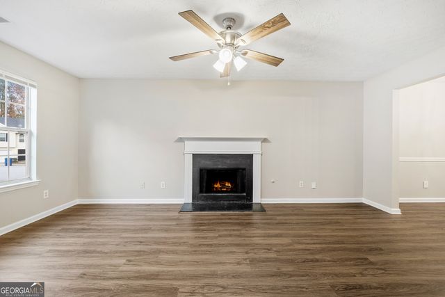 2951 Two Lake Circle, Atlanta, GA 30349