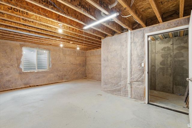 4732 S WEST PARK DR, Roy, UT 84067