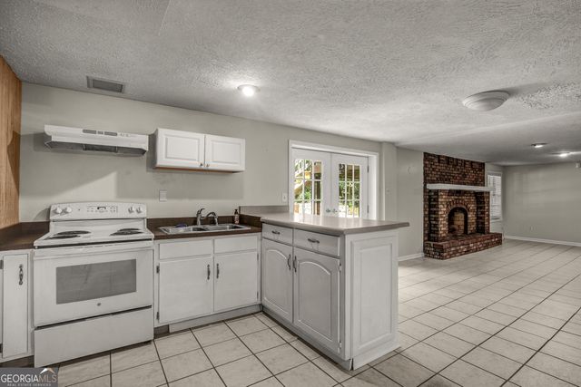 2201 Highway 92 S, Fayetteville, GA 30215