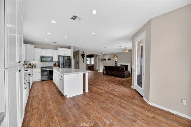 29428 Lake Hills, Menifee, CA 92585
