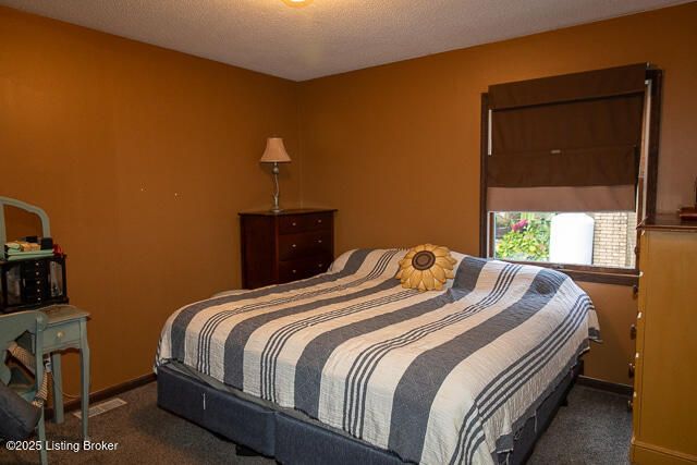 2131 Seneca Dr, Madison, IN 47250