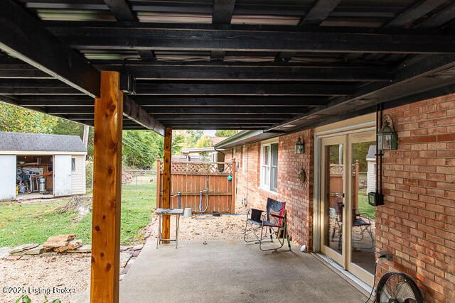 2131 Seneca Dr, Madison, IN 47250